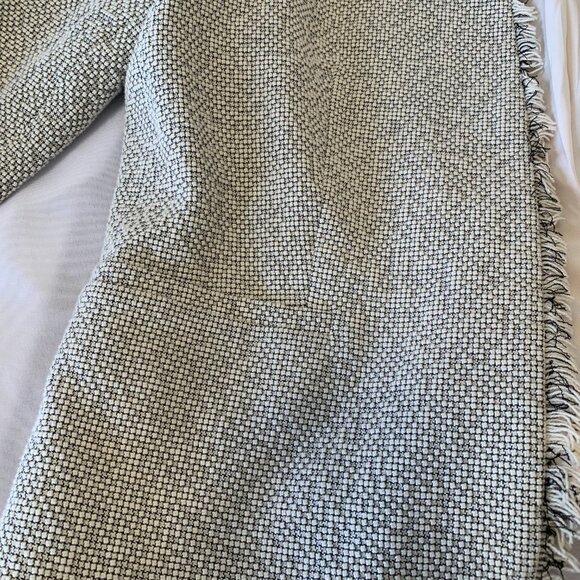 ANN TAYLOR  Cropped Women’s Fringe Tweed Jacket with 3/4 sleeves Size 12 - Picture 10 of 10